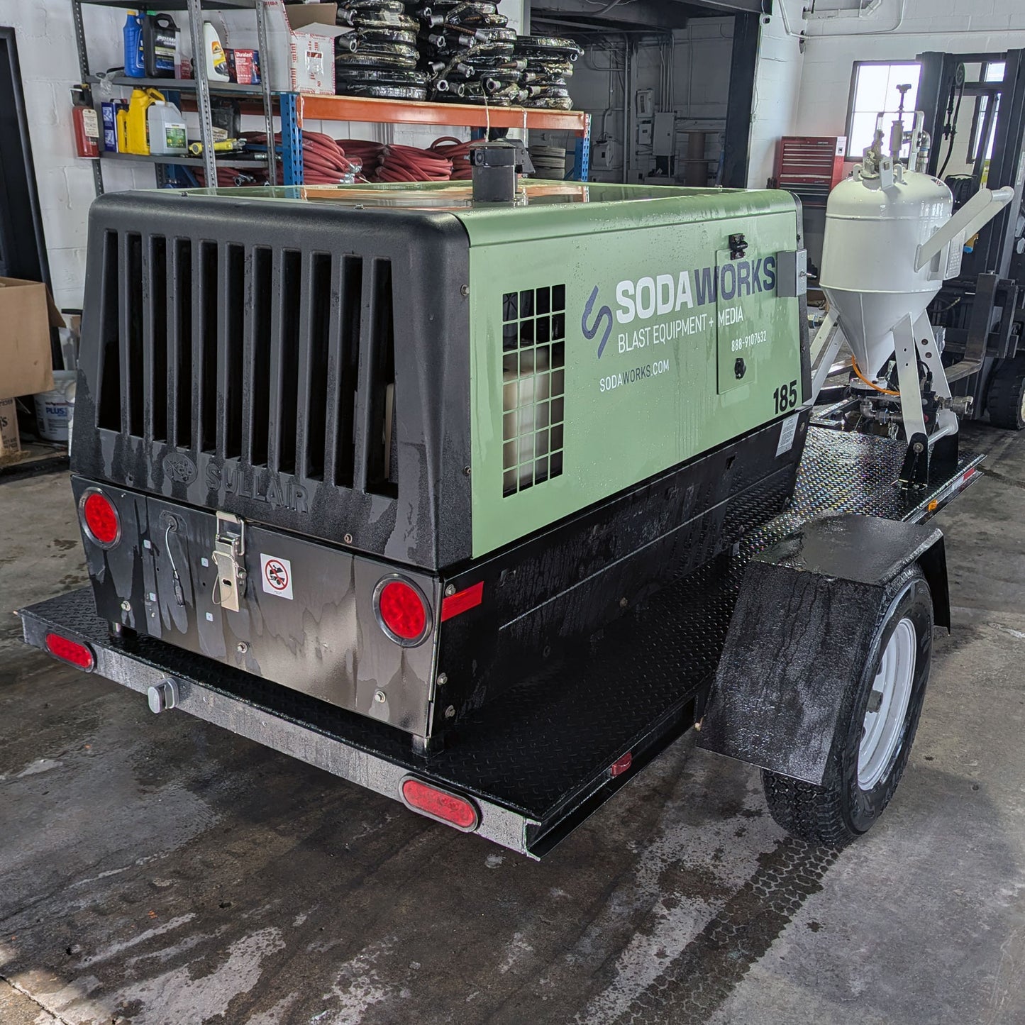 Pre Owned 2016 Soda Works Mobile System 185 CFM (201608220005, 350 Hours)
